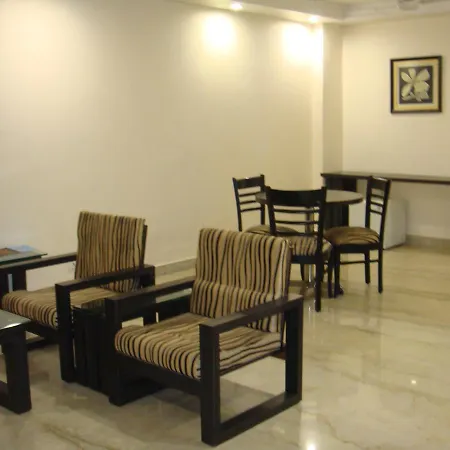 Hotel Shreshtha 3*